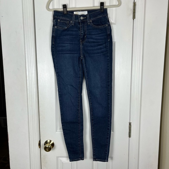 Levi’s Signature Dark Wash Denim High Rise Jegging - Picture 1 of 9